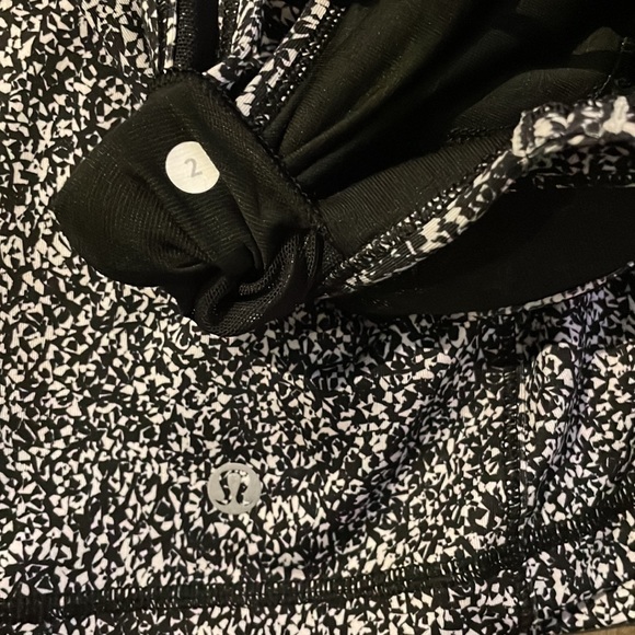 Lululemon Strap It Like It's Hot Tank -  Luon Suited Jacquard Black White - Picture 6 of 6